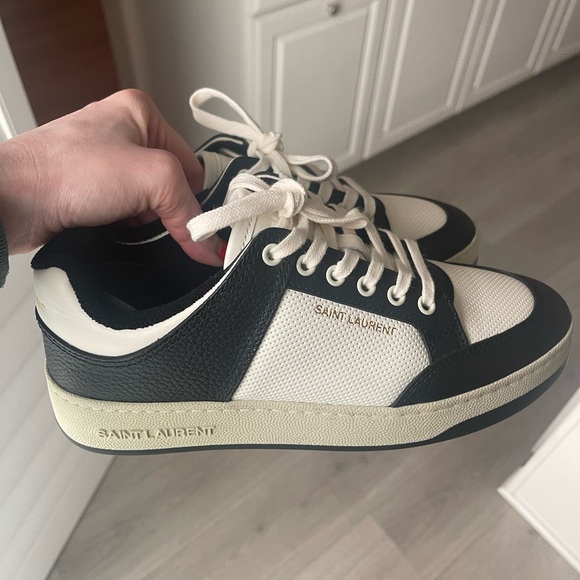 Saint Laurent SL/61 LOW-TOP SNEAKERS IN PERFORATED LEATHER. Size uk 39 / us 9 - Picture 6 of 8